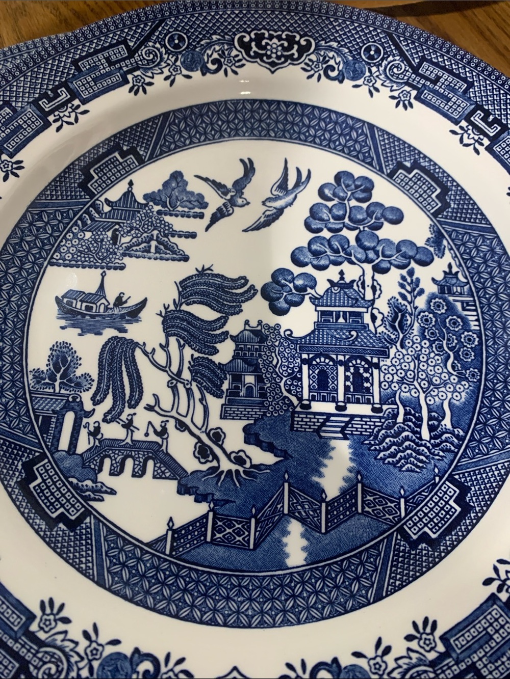 Set of 2 Blue Willow Ceramic Dinner Plates - Classic Blue and White Set - Picture 3 of 11